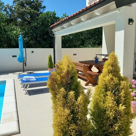 Fuer 4 Personen Ca 100 Qm In Privlaka, Dalmatien Norddalmatien Apartment