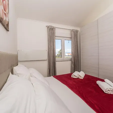Apartament Fuer 4 Personen Ca 100 Qm In Privlaka, Dalmatien Norddalmatien *