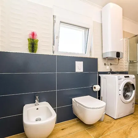 Fuer 4 Personen Ca 100 Qm In Privlaka, Dalmatien Norddalmatien